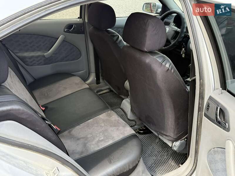 Лифтбек Skoda Octavia 1999 в Ивано-Франковске