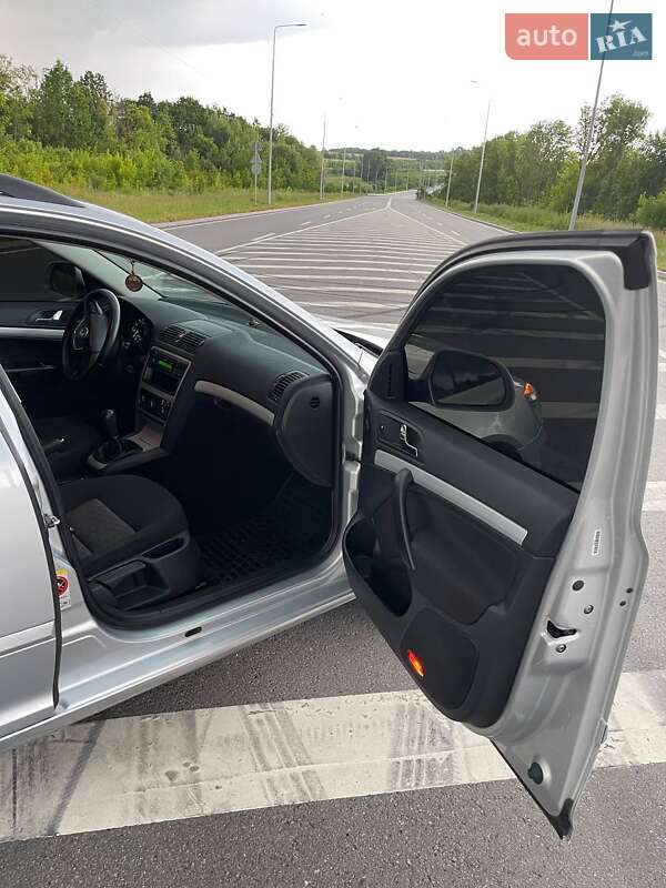Універсал Skoda Octavia 2009 в Хмельницькому