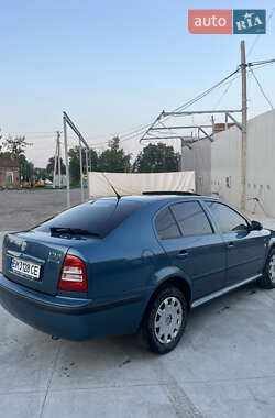Ліфтбек Skoda Octavia 2002 в 