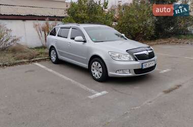 Універсал Skoda Octavia 2009 в Глухові