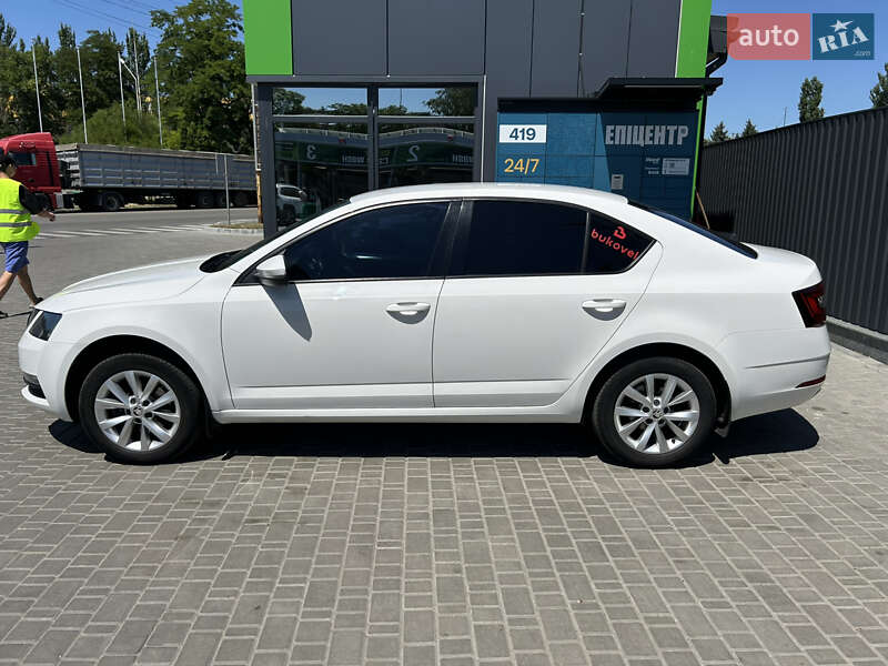 Лифтбек Skoda Octavia 2017 в Кропивницком