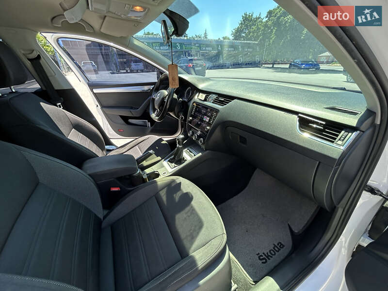 Лифтбек Skoda Octavia 2017 в Кропивницком