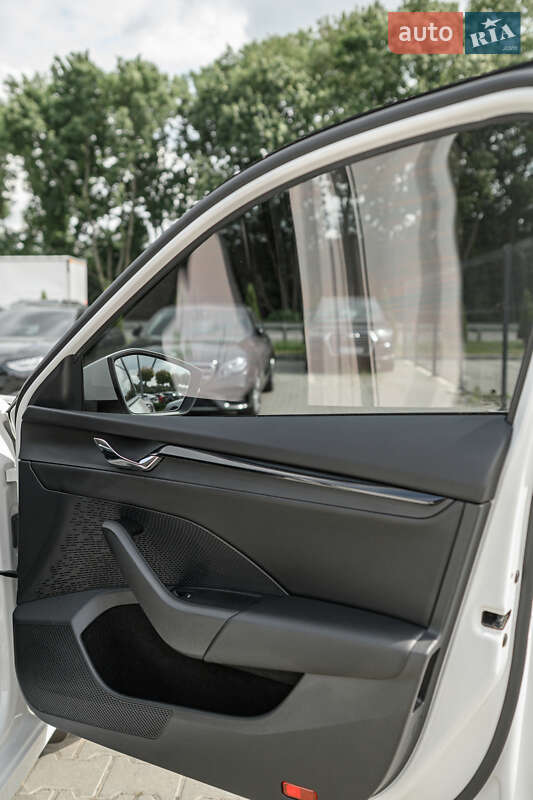 Лифтбек Skoda Octavia 2021 в Львове