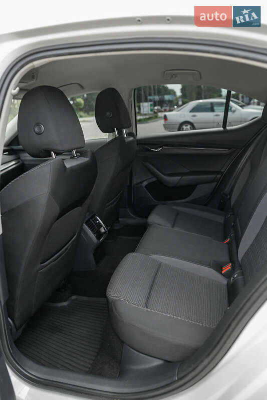 Лифтбек Skoda Octavia 2021 в Львове
