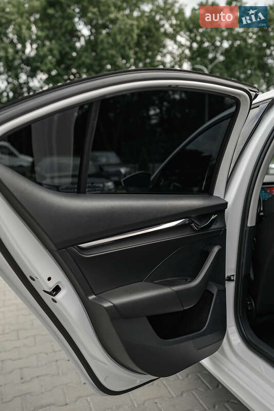 Лифтбек Skoda Octavia 2021 в Львове