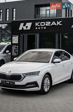 Лифтбек Skoda Octavia 2021 в Львове