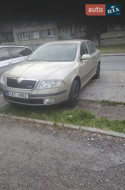 Лифтбек Skoda Octavia 2006 в Тячеве