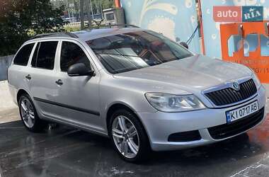 Універсал Skoda Octavia 2010 в Житомирі