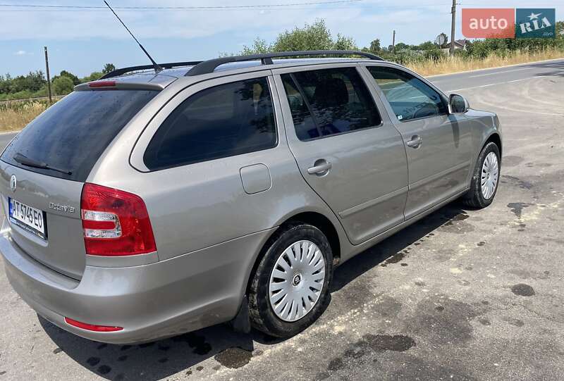 Универсал Skoda Octavia 2010 в Калуше