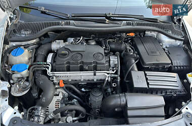 Лифтбек Skoda Octavia 2009 в 