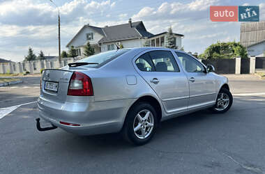 Лифтбек Skoda Octavia 2009 в 