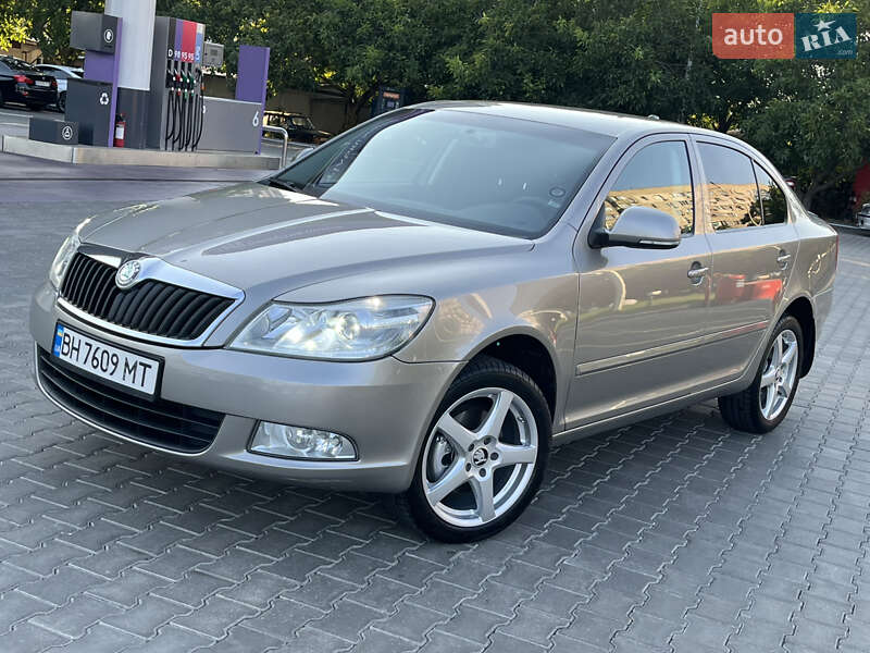 Лифтбек Skoda Octavia 2009 в Одессе