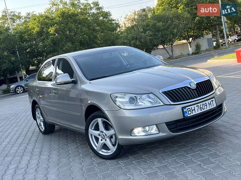 Лифтбек Skoda Octavia 2009 в Одессе