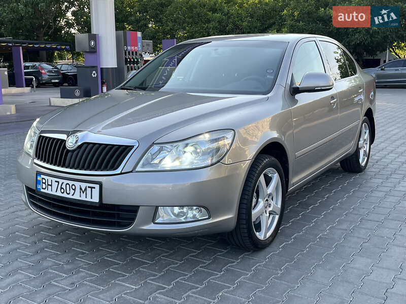Лифтбек Skoda Octavia 2009 в Одессе