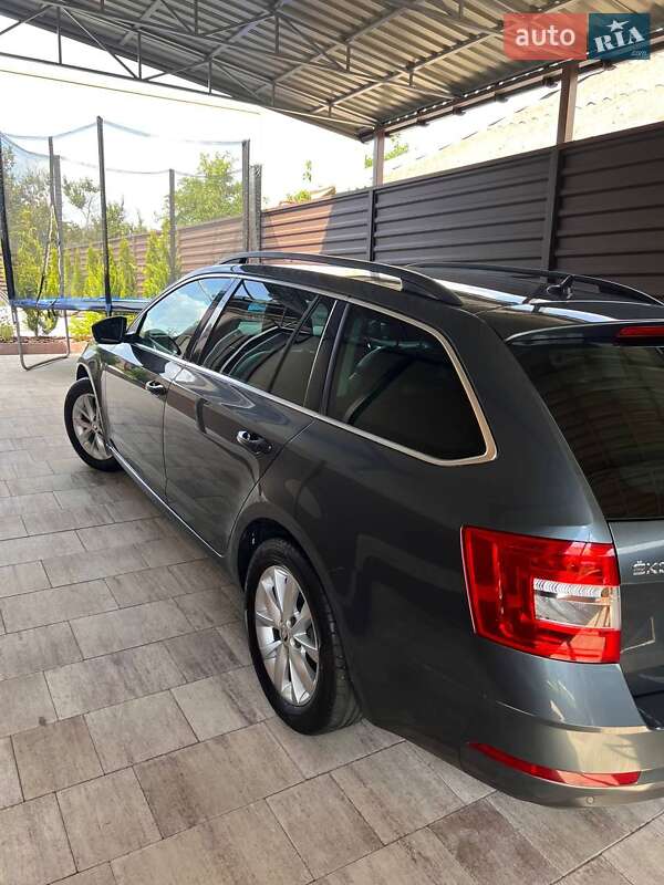 Универсал Skoda Octavia 2017 в Кропивницком