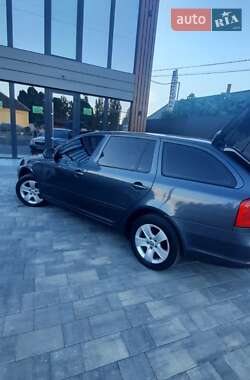Универсал Skoda Octavia 2011 в 