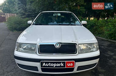 Лифтбек Skoda Octavia 2005 в 