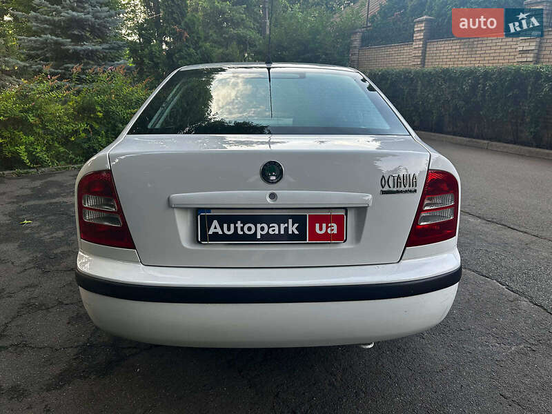 Лифтбек Skoda Octavia 2005 в Киеве
