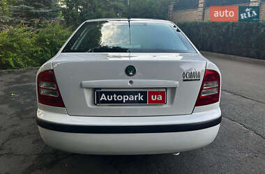 Лифтбек Skoda Octavia 2005 в 