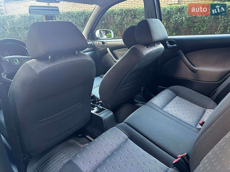 Лифтбек Skoda Octavia 2005 в Киеве