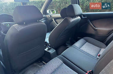 Лифтбек Skoda Octavia 2005 в 