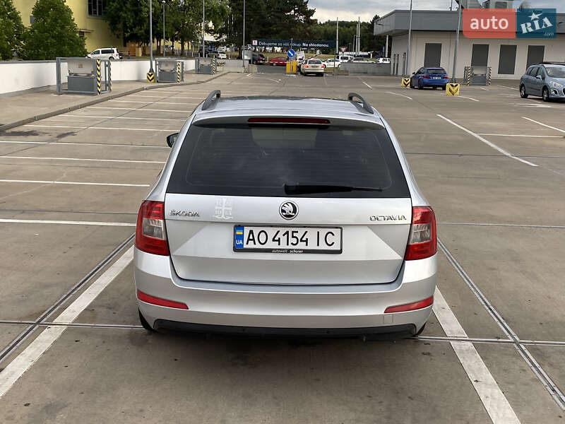 Універсал Skoda Octavia 2015 в Ужгороді