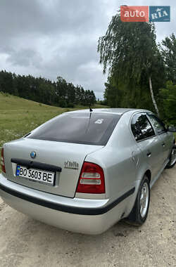 Лифтбек Skoda Octavia 2003 в 