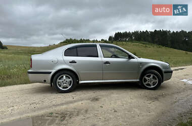Лифтбек Skoda Octavia 2003 в 