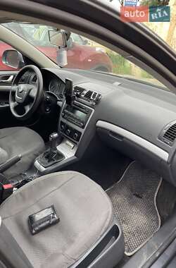 Ліфтбек Skoda Octavia 2012 в 