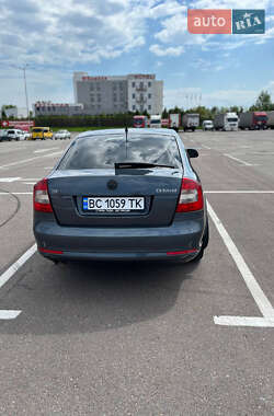Лифтбек Skoda Octavia 2010 в 