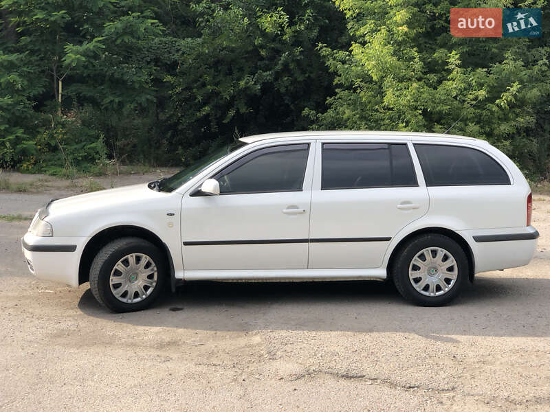 Універсал Skoda Octavia 2002 в Чернігові