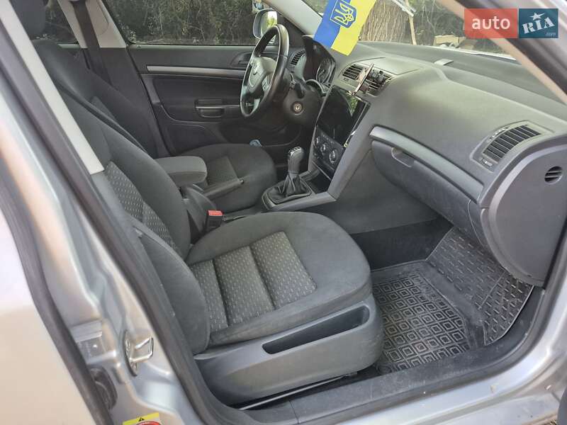 Лифтбек Skoda Octavia 2012 в Никополе