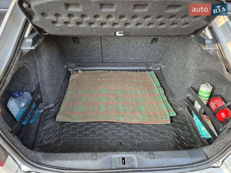 Лифтбек Skoda Octavia 2012 в Никополе