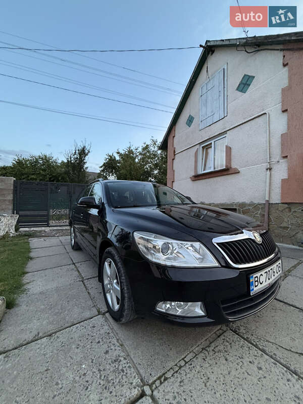 Универсал Skoda Octavia 2009 в Самборе