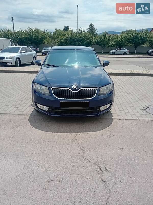 Лифтбек Skoda Octavia 2015 в Ужгороде