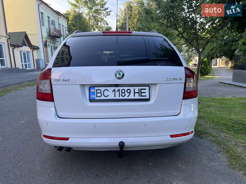 Универсал Skoda Octavia 2012 в Самборе