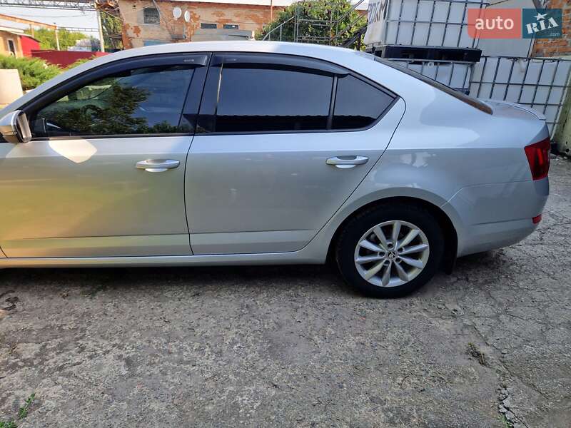 Лифтбек Skoda Octavia 2015 в Полтаве