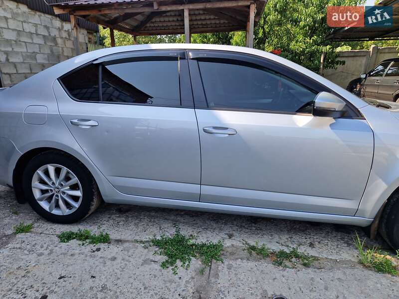 Лифтбек Skoda Octavia 2015 в Полтаве