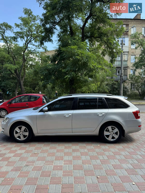 Универсал Skoda Octavia 2015 в Киеве