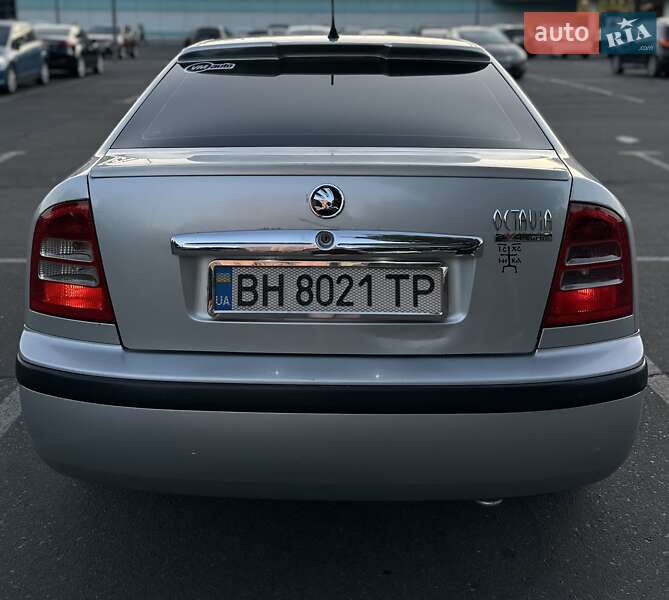 Лифтбек Skoda Octavia 2001 в Одессе