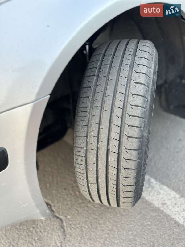 Лифтбек Skoda Octavia 2001 в Одессе