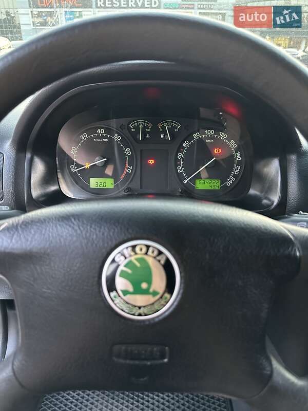 Лифтбек Skoda Octavia 2001 в Одессе