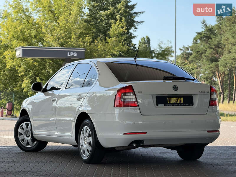 Лифтбек Skoda Octavia 2012 в Киеве