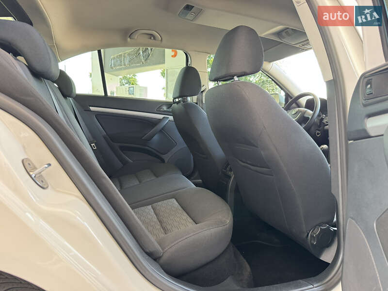 Лифтбек Skoda Octavia 2012 в Киеве