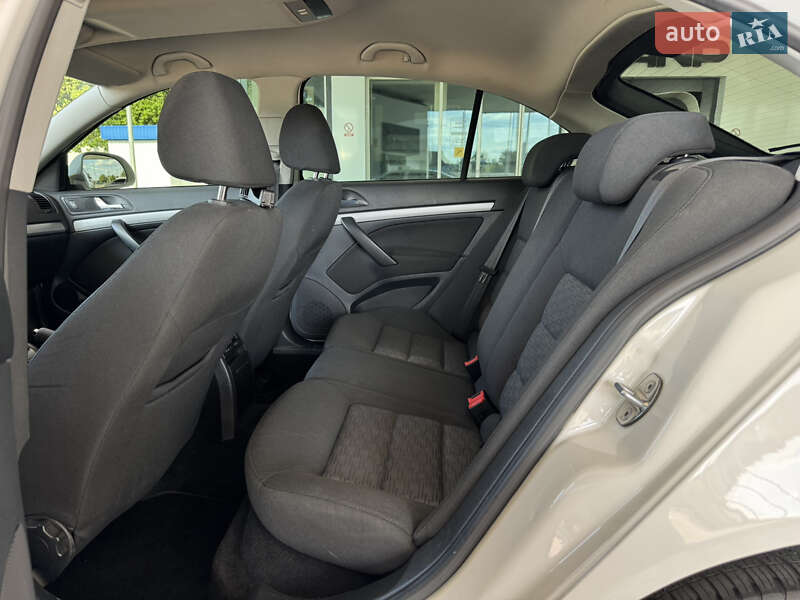 Лифтбек Skoda Octavia 2012 в Киеве