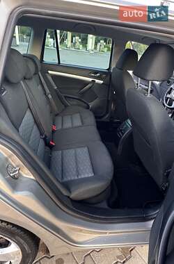 Универсал Skoda Octavia 2010 в 