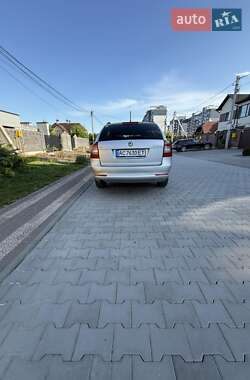 Универсал Skoda Octavia 2011 в 