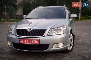 Универсал Skoda Octavia 2010 в 