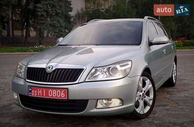 Универсал Skoda Octavia 2010 в 