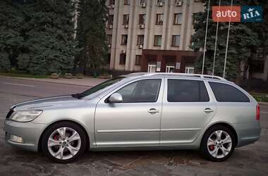 Универсал Skoda Octavia 2010 в 